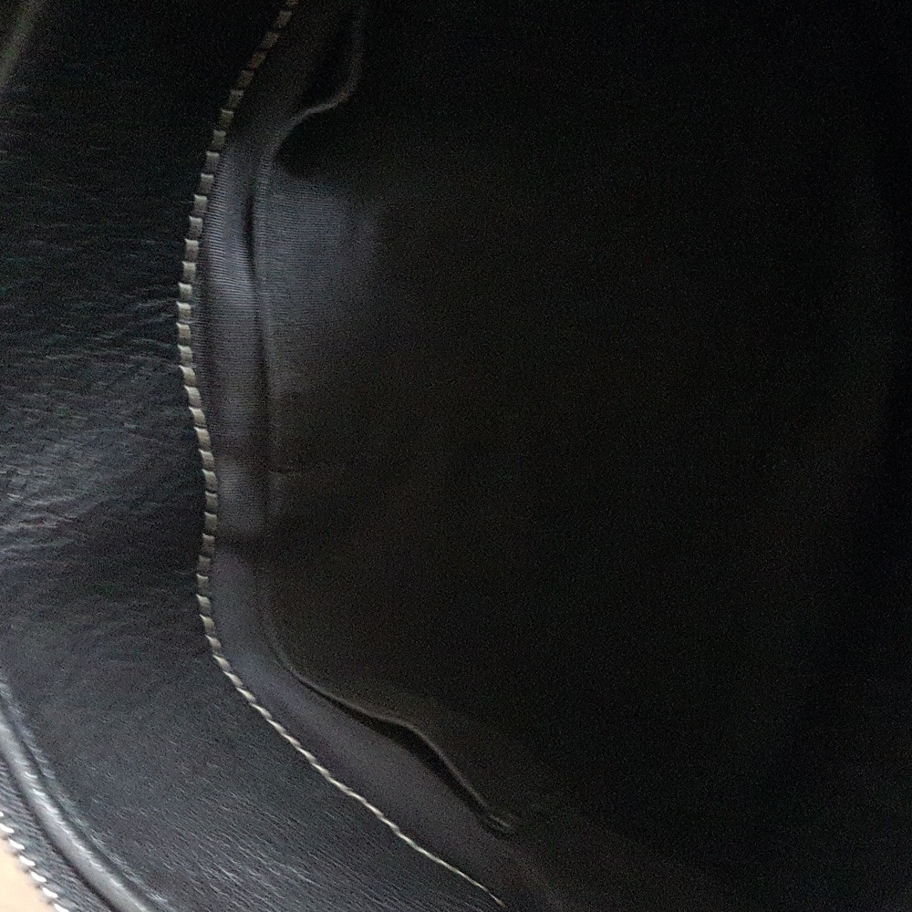Roots Black Leather Shoulder Bag - Picture 8 of 14